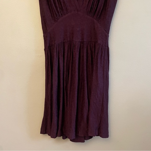 $39🎁 French Connection Drop Waist Burgundy Plum Textured Dress - Picture 4 of 14